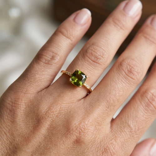 Moldavit- und Zirkonia-Goldring