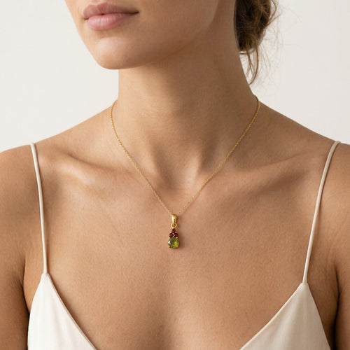 Harmony in Gold mit Moldavit und Granat