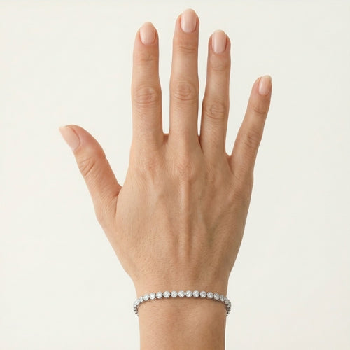 Bracelet tennis serti en chaton
