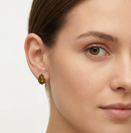 Harmonie enchanteresse : cascades de gemmes serties griffes