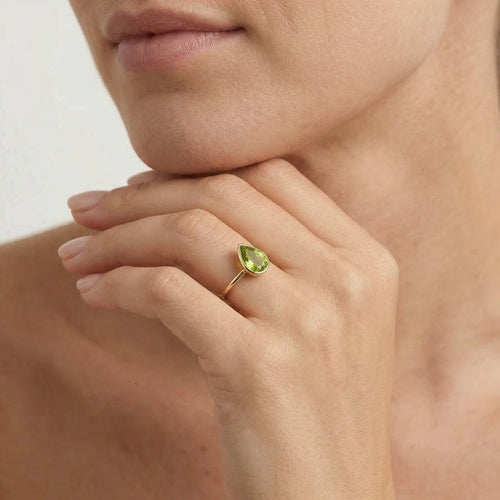Goldener Elegance Unleashed Statement-Ring