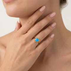 Unikátní prsten s modrým opálem
