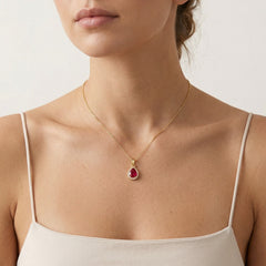 Zlatý přívěsek se syntetickým rubínem