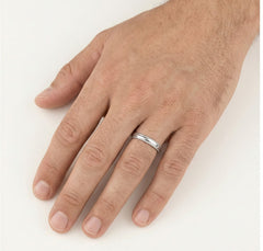 Snubní prsteny z bílého zlata s bočním detailem