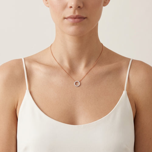 Náhrdelník z růžového zlata s diamantem v kruhu