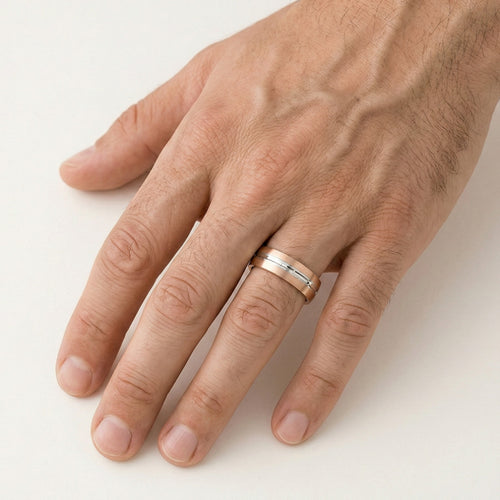 Snubní prsten z růžového a bílého zlata