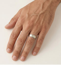 Matte white and polished yellow gold wedding ring