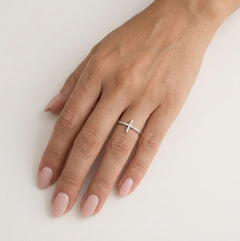 Elegant cross design sterling silver ring