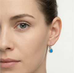 Boucles d’oreilles en opale bleue poire simples avec fermoir à levier