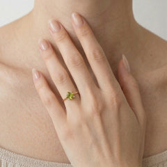 Bague femme avec pierre précieuse taille princesse