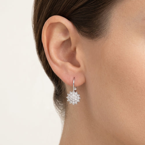 Boucles d’oreilles pendantes fleur en argent sterling
