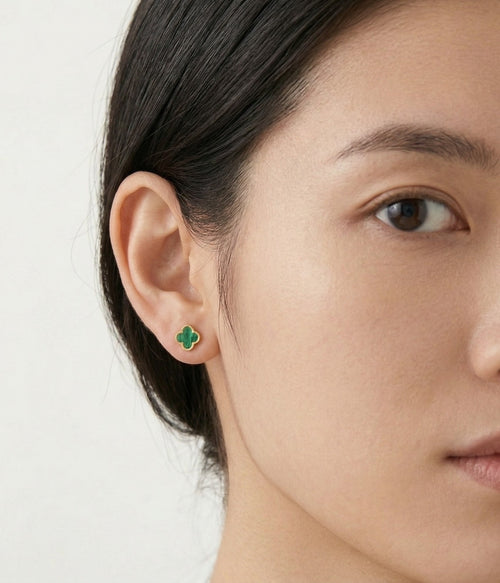 Yellow gold four leaf clover agate earrings