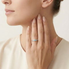 Elegant  white gold  ring with diamond and blue topaz