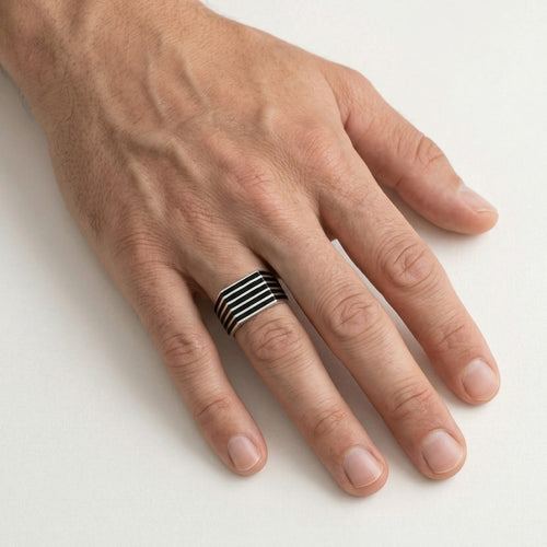 Pánský prsten ze stříbra se smaltem, široký