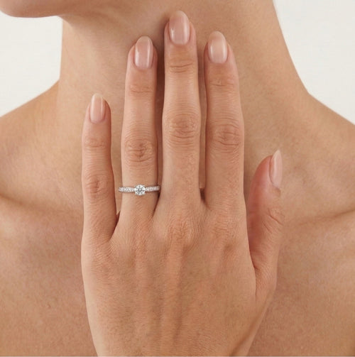 Six prong cubic zirconia ring