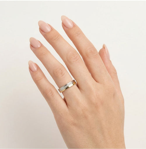 Alliance en or jaune poli et or blanc mat