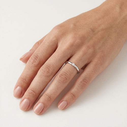 Bague de mariage classique en or blanc