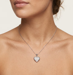 Diamond heart gold pendant