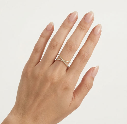 Crisscross cubic zirconia gold ring