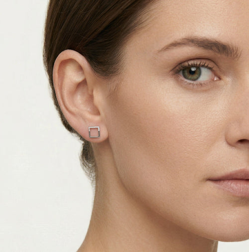 Pendientes de plata tipo stud cuadrados