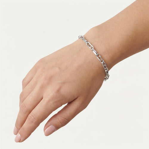 Armband mit filigranen Elementen