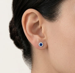 Stříbrné náušnice se safírovou svatozáří