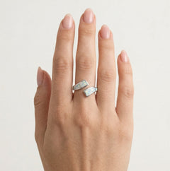 Sterlingsilberring mit quadratischem Opal