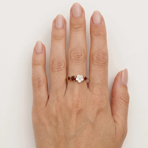 Round garnet and quartz ring