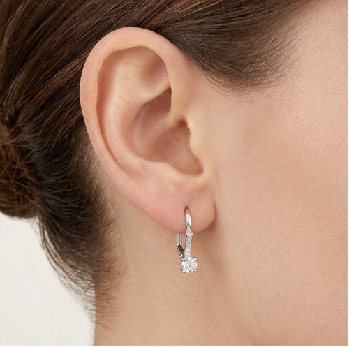 Elegantní náušnice z bílého zlata s diamanty