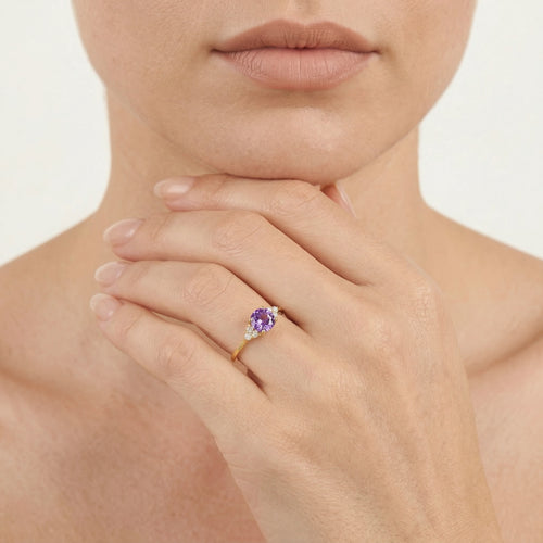 Bague en or jaune avec améthyste et zircone cubique