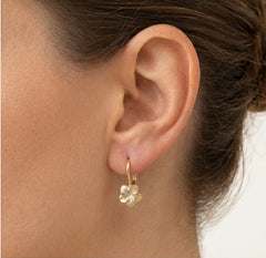 Floral drop earrings in yellow gold