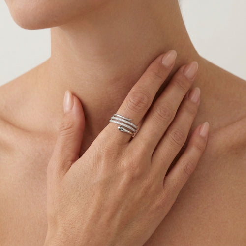 Anillo de serpiente con tres círculos