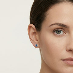 Boucles d’oreilles puces halo en argent sterling avec saphir