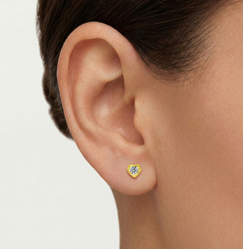 Kleine Herz-Ohrringe aus Gold mit Zirkonia