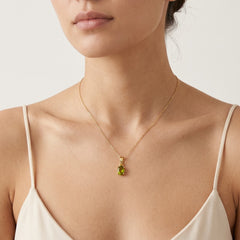 Yellow Gold Pendant with Exquisite Moldavite Stone