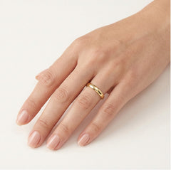 Anillo clásico ancho de oro amarillo