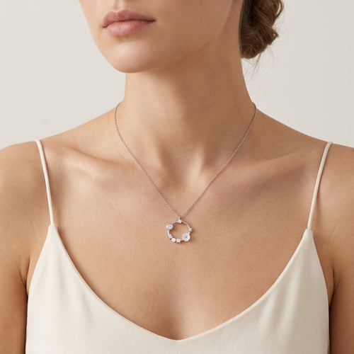 Collier en argent sterling avec perles rondes et en forme de fleur