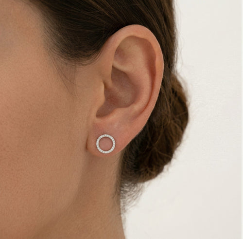 Boucles d'oreilles clous en diamant cercle