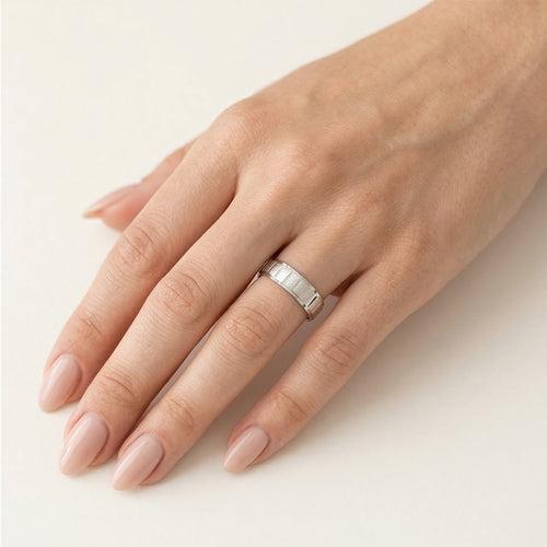 Bague de mariage élégante en or blanc