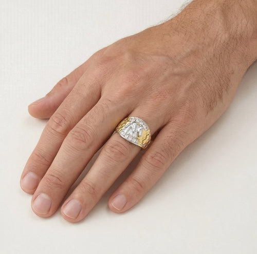 Zlatý prsten se dvěma koňmi