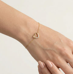 Delikates Herzarmband mit Diamanten