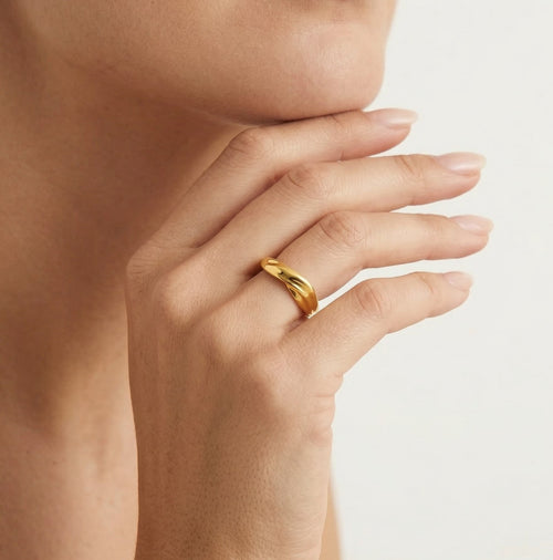 Bague torsadée en or jaune