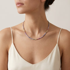 Náhrdelník z duhových drahokamů
