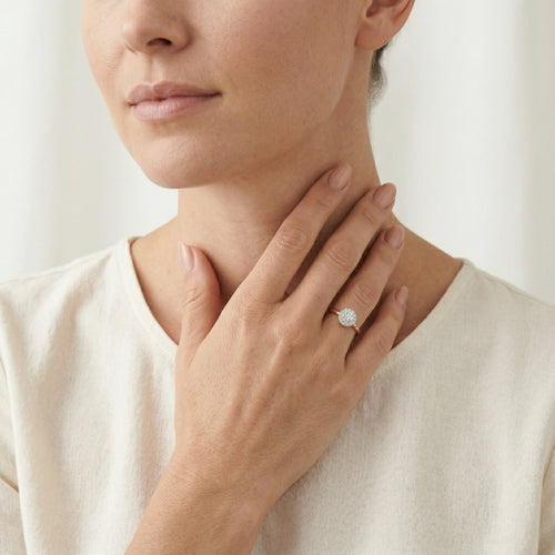 Prsten z růžového zlata s diamanty, pavé