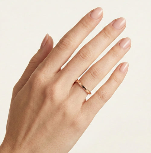 Elegantní 2 mm široký snubní prsten z růžového zlata