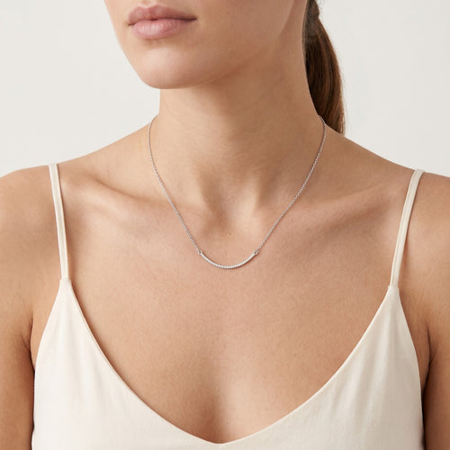 Collier en argent sterling avec accents de zirconiums cubiques