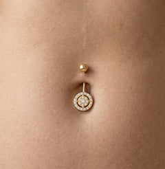 Piercing para ombligo de oro a la moda