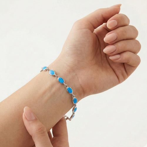 Bracelet en argent sterling avec accents d’opale bleue