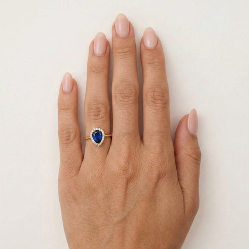 Pear-cut blue quartz gold ring