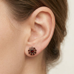 Kruhové granátové zlaté květinové naušnice